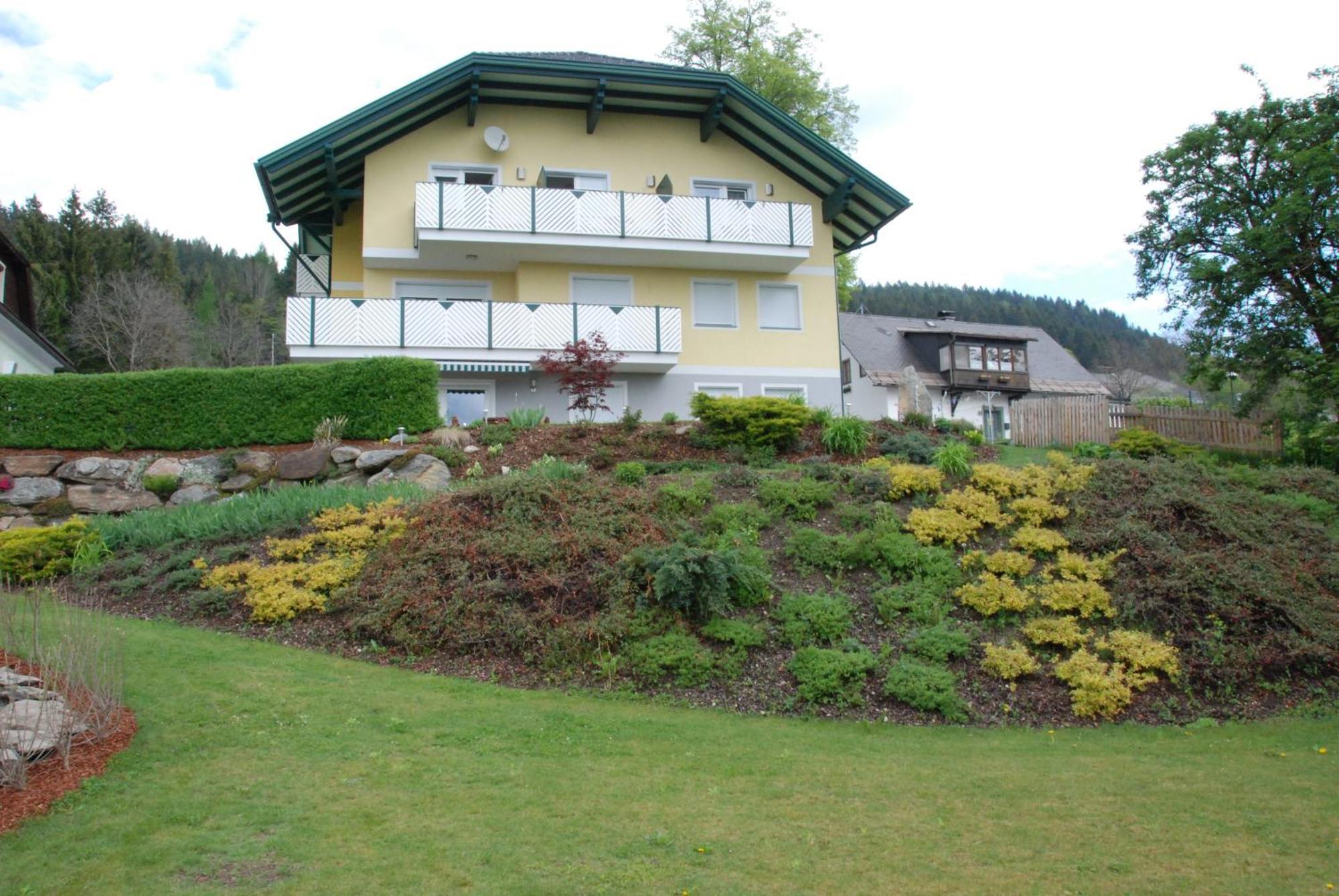 Gaestehaus Groeblacher Kostenberg Exterior photo